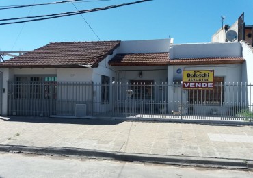 Casa en venta, 2 dormitorios, living-comedor, cocina, baño, garage y lavadero. Lote 12 x 38,50 mts