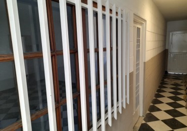Departamento en alquiler. LAFERRERE CENTRO.